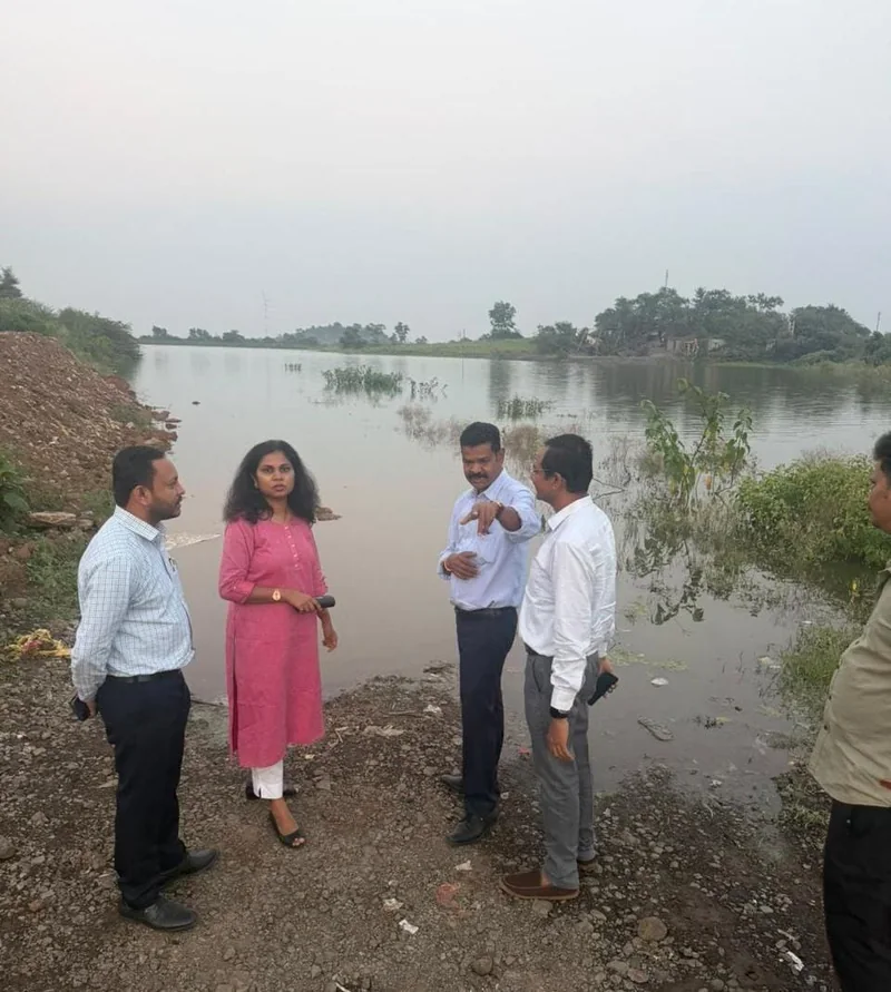 परसुखेड़ी तालाब गणेश विसर्जन स्थल का एडीएम डॉ श्रीवास्तव ने अधिकारियों के साथ किया निरीक्षण दिए आवश्यक…