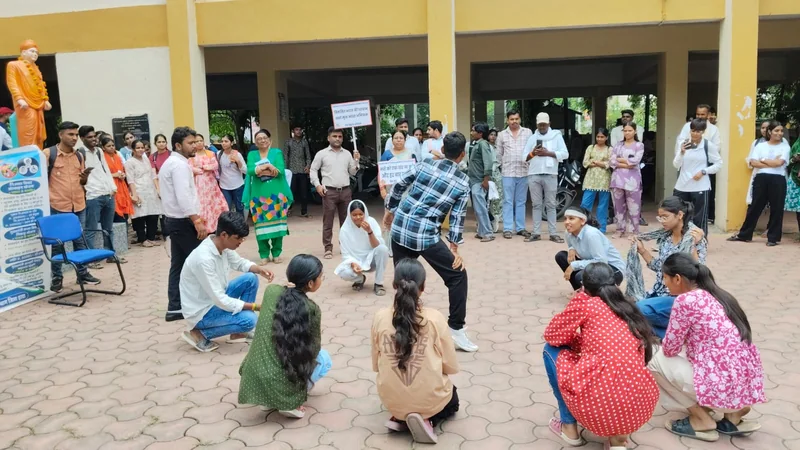 सेवा संकल्प अभियान के तहत नुक्कड़ नाटक के जरिए नशामुक्ति का संदेश