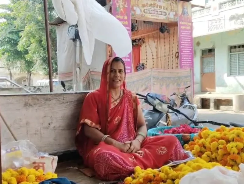 पीएम स्वनिधि योजना से श्रीमती दीपिका माली को मिला व्यवसाय बढ़ाने का अवसर ( सफलता की कहानी)